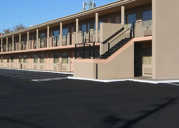 Rodeway North I-17 Hotel 2*
