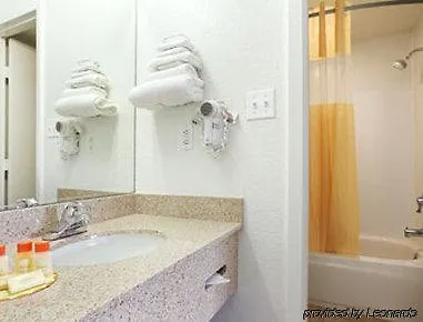 Hotel Rodeway North I-17