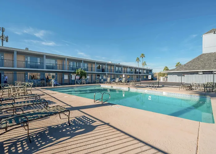 Hotel Rodeway North I-17